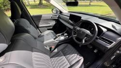 2025 Mitsubishi Outlander Exceed