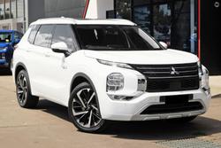 2025 Mitsubishi Outlander PHEV Exceed