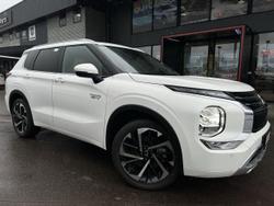 2025 Mitsubishi Outlander PHEV Exceed