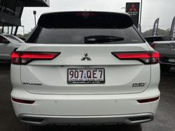 2025 Mitsubishi Outlander PHEV Exceed