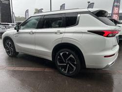 2025 Mitsubishi Outlander PHEV Exceed