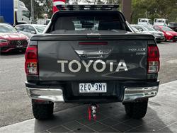 2020 Toyota Hilux SR5