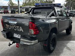 2020 Toyota Hilux SR5