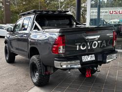 2020 Toyota Hilux SR5