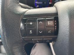 2020 Toyota Hilux SR5