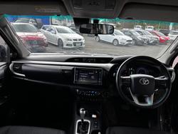 2020 Toyota Hilux SR5