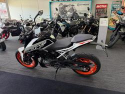 2021 KTM 200 Duke Duke White