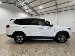 2022 LDV D90 Executive