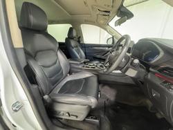 2022 LDV D90 Executive