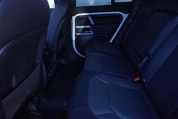 2023 Land Rover Defender 110 D300 X-Dynamic SE