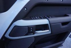 2023 Land Rover Defender 110 D300 X-Dynamic SE