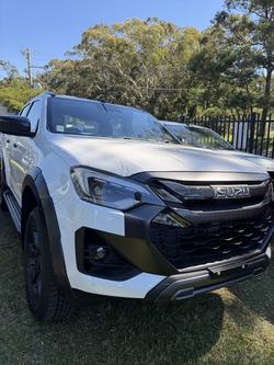 2025 Isuzu D-MAX X-TERRAIN