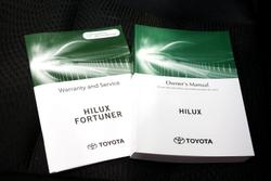 2024 Toyota Hilux SR