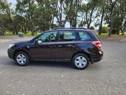 2013 Subaru Forester 2.5i