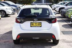 2024 Toyota Yaris Ascent Sport