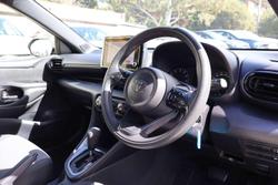 2024 Toyota Yaris Ascent Sport