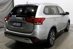 2019 Mitsubishi Outlander ES