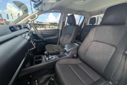 2020 Toyota Hilux SR