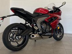 2024 Triumph Daytona 660 Daytona Red