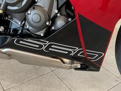 2024 Triumph Daytona 660 Daytona Red