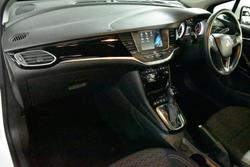 2017 Holden Astra R