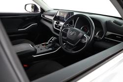 2023 Toyota Kluger GX