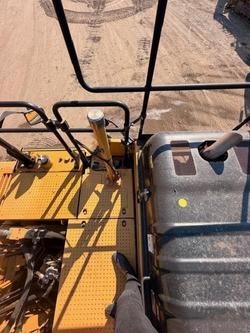 2017 Caterpillar 330Fl