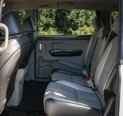 2016 Kia Carnival SLi