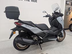 2025 YAMAHA XMAX 300 (CZD300A) grey