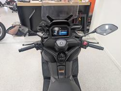 2025 YAMAHA XMAX 300 (CZD300A) grey