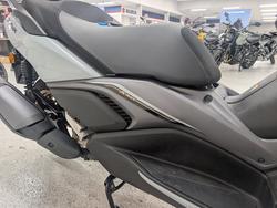 2025 YAMAHA XMAX 300 (CZD300A) grey