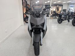 2025 YAMAHA XMAX 300 (CZD300A) grey