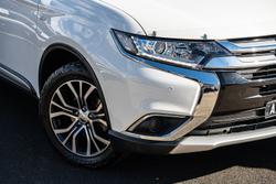 2017 Mitsubishi Outlander ES ADAS