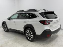 2025 Subaru Outback AWD Touring XT