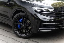 2026 Volkswagen Touareg R
