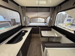 2020 New Age Caravans Wayfinder