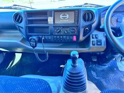 2023 Hino 300-817