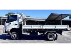 2023 Hino 300-817