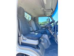 2023 Hino 300-817
