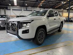 2026 Nissan Navara ST-X