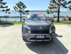 2023 Mitsubishi Outlander LS