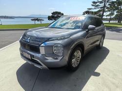 2023 Mitsubishi Outlander LS