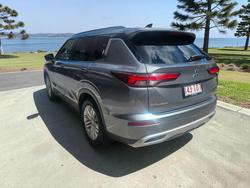 2023 Mitsubishi Outlander LS
