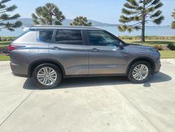 2023 Mitsubishi Outlander LS