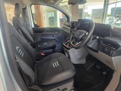 2025 Ford Tourneo Active