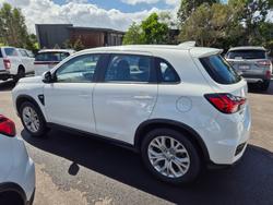 2023 Mitsubishi ASX ES