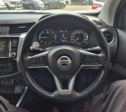 2021 Nissan Navara ST-X