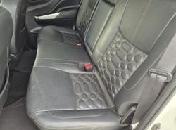 2021 Nissan Navara ST-X