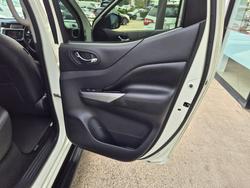 2021 Nissan Navara ST-X