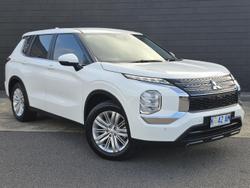 2021 Mitsubishi Outlander ES